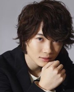 隆之介(kamiki ryunosuke)1993年5月19日出生于日本埼玉县,日本演员